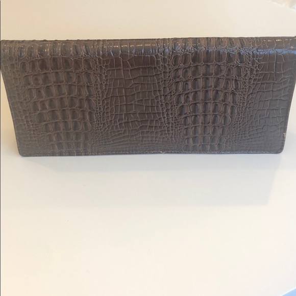 Brown foe snake skin clutch - Picture 3 of 10